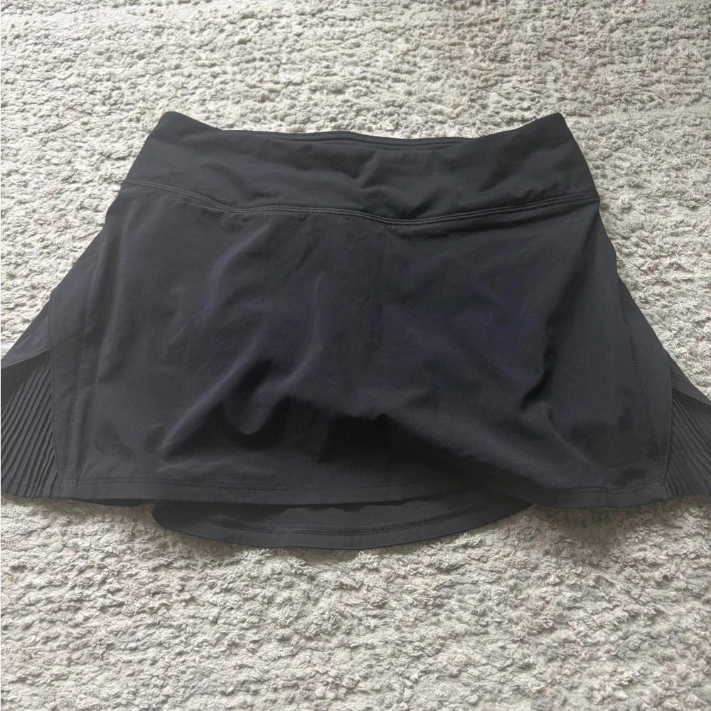 Lululemon Play Off The Pleats Skirt *13" size 4 - Picture 2 of 6